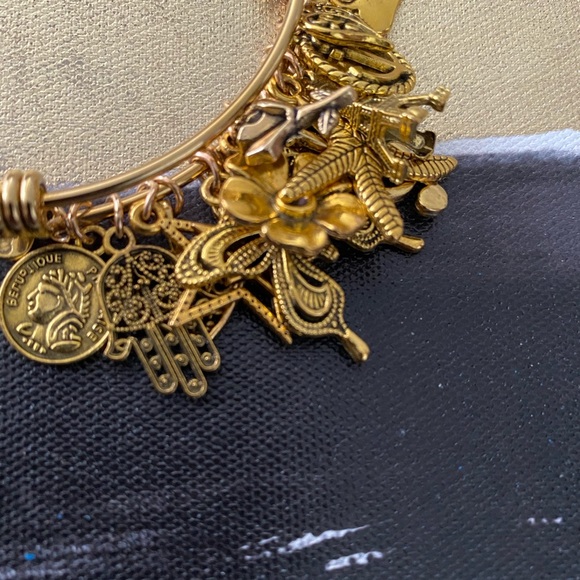 18 Charms Custom Make Bracelet - Picture 12 of 13